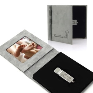 IPFS/F - Etui materiałowe szare na pendrive i zdjęcie pamiątka chrztu św.