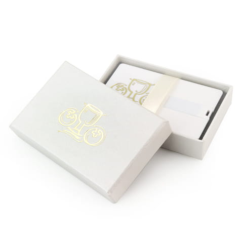 Zestaw Etui + Pendrive 16 GB USB 2.0