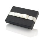 ETUI NA PENDRIVE USB ipg/ck TEKTUROWE CZARNE Z KOKARDKĄ uniwersalne