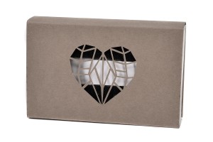 IPGN/SS - ETUI NA PENDRIVE USB SZARE TEKTUROWE AŻUROWE SERCE