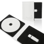ETUI ŚLUBNE NA PENDRIVE I PŁYTĘ IPCE/PA SKÓRZANE BIAŁE Z NAPISEM PAMIĄTKA ŚLUBU