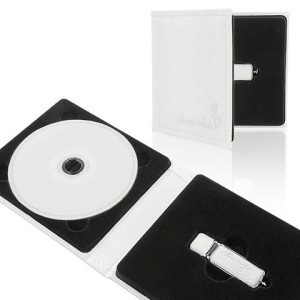 ETUI ŚLUBNE NA PENDRIVE I PŁYTĘ IPCE/PA SKÓRZANE BIAŁE Z NAPISEM PAMIĄTKA ŚLUBU